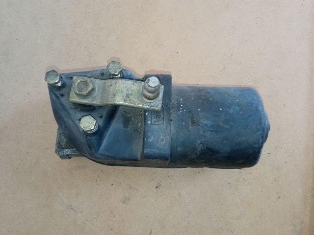 bontott RENAULT CLIO I Első Ablaktörlő Motor