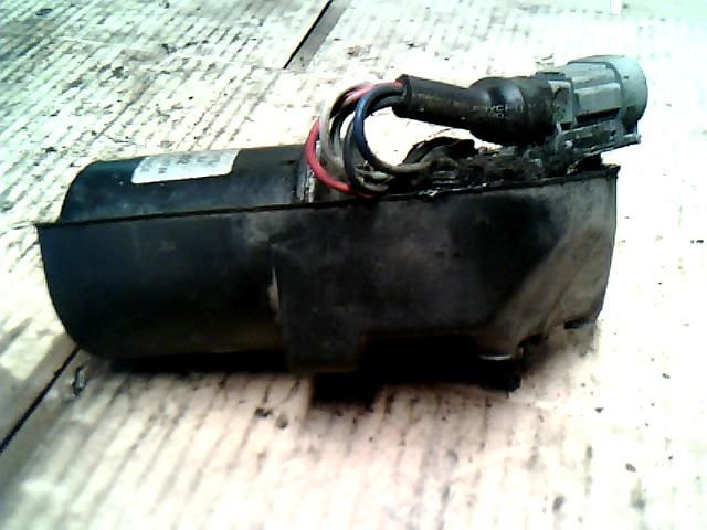 bontott RENAULT CLIO I Első Ablaktörlő Motor