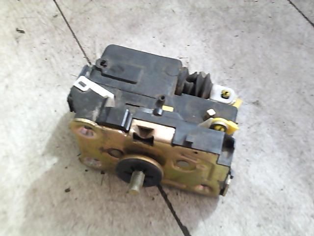 bontott RENAULT CLIO I Jobb első Ajtózár