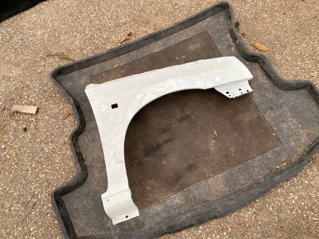 bontott RENAULT CLIO I Jobb első Sárvédő