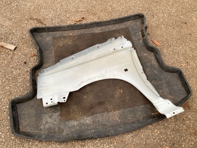 bontott RENAULT CLIO I Jobb első Sárvédő