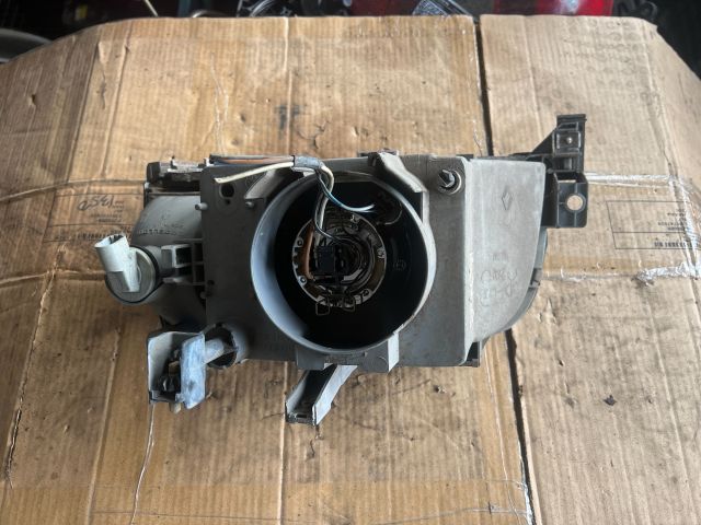 bontott RENAULT CLIO I Jobb Fényszóró