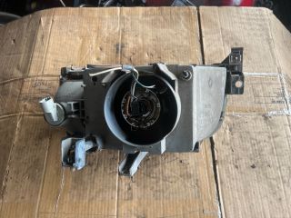 bontott RENAULT CLIO I Jobb Fényszóró