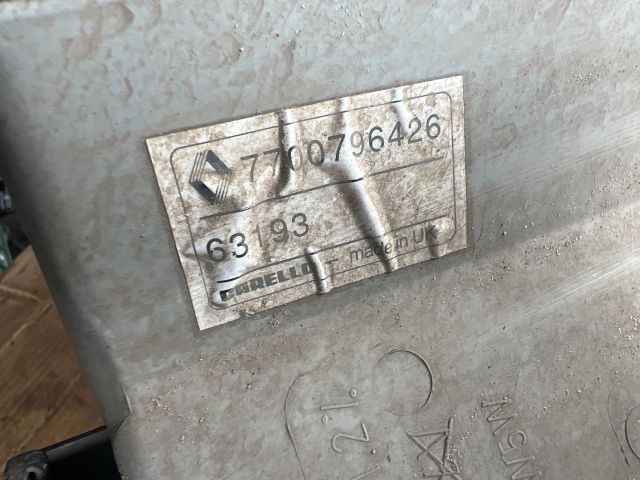 bontott RENAULT CLIO I Jobb Fényszóró