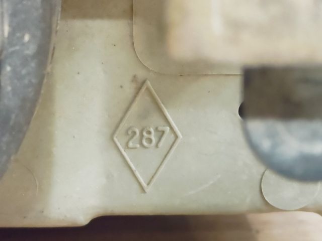 bontott RENAULT CLIO I Jobb Fényszóró