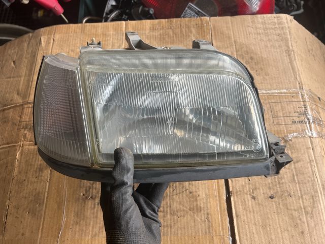 bontott RENAULT CLIO I Jobb Fényszóró