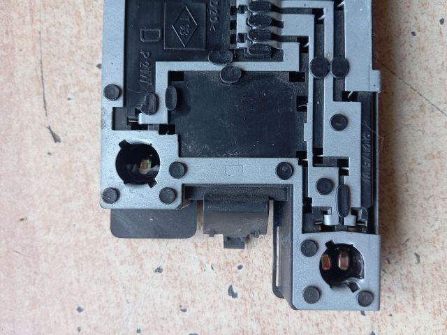 bontott RENAULT CLIO I Jobb Hátsó Lámpa Foglalat