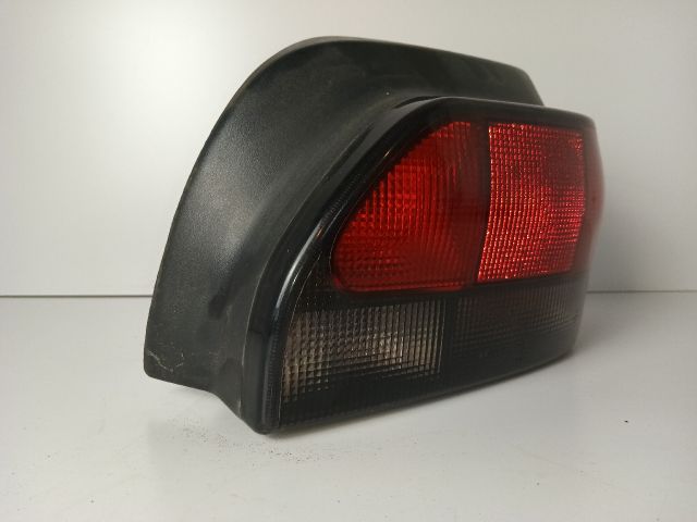 bontott RENAULT CLIO I Jobb Hátsó Lámpa