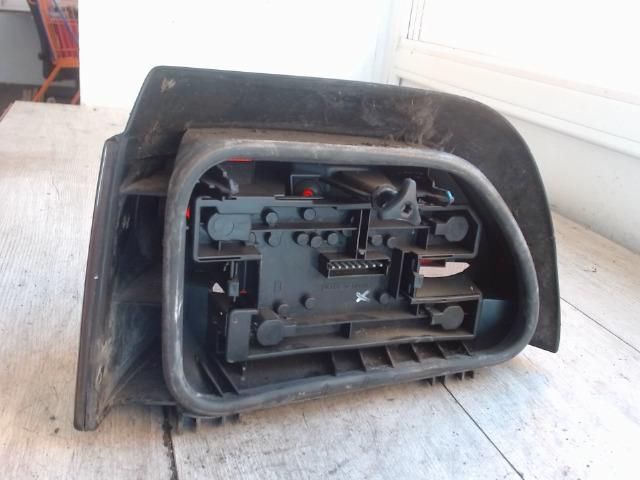 bontott RENAULT CLIO I Jobb Hátsó Lámpa