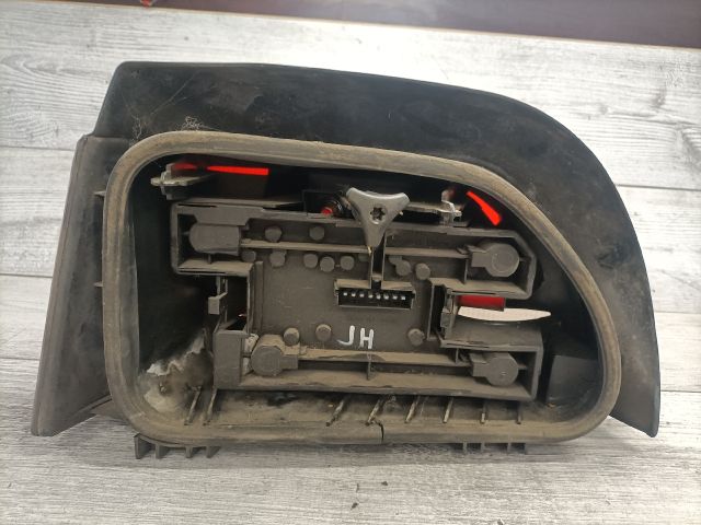 bontott RENAULT CLIO I Jobb Hátsó Lámpa