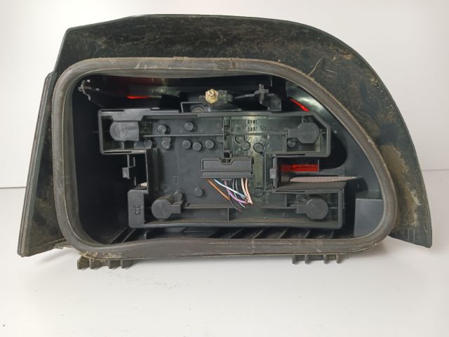 bontott RENAULT CLIO I Jobb Hátsó Lámpa