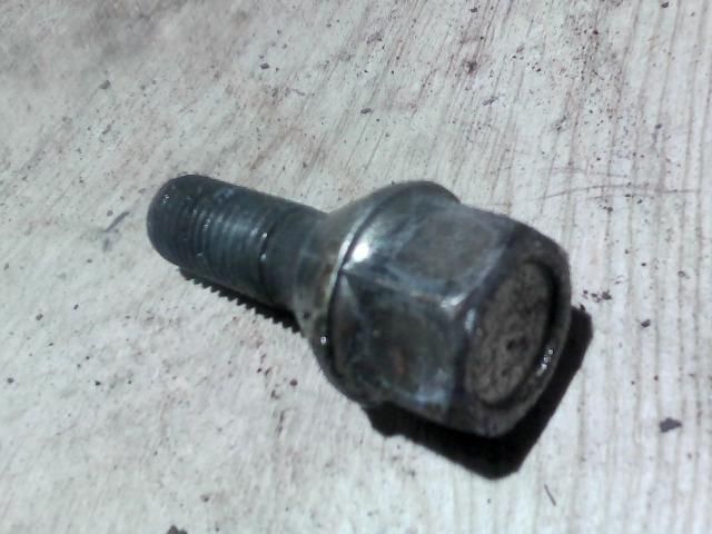 bontott RENAULT CLIO I Kerék Csavar Szett