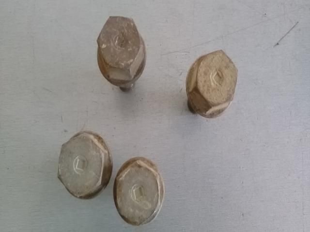 bontott RENAULT CLIO I Kerék Csavar Szett