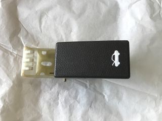 bontott RENAULT CLIO I Motorháztető Nyitó Kar / Gomb