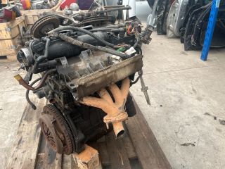 bontott RENAULT CLIO II Motor (Fűzött blokk hengerfejjel)