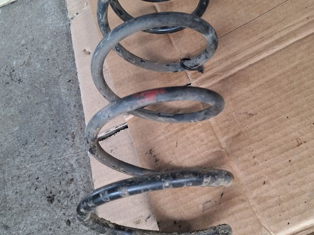 bontott RENAULT CLIO II Bal első Rugó