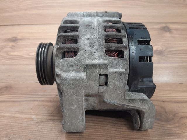 bontott RENAULT CLIO II Generátor