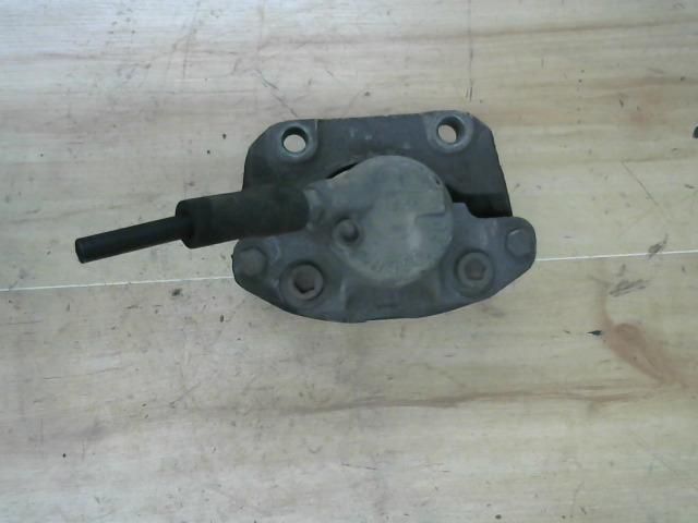 bontott RENAULT CLIO II Jobb első Féknyereg Munkahengerrel