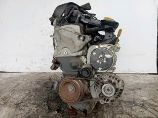 bontott RENAULT CLIO II Komplett Motor (Segédberendezésekkel)