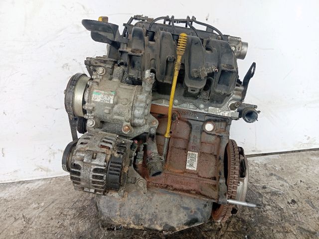bontott RENAULT CLIO II Komplett Motor (Segédberendezésekkel)