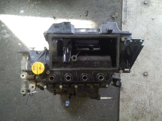 bontott RENAULT CLIO II Motor (Fűzött blokk hengerfejjel)