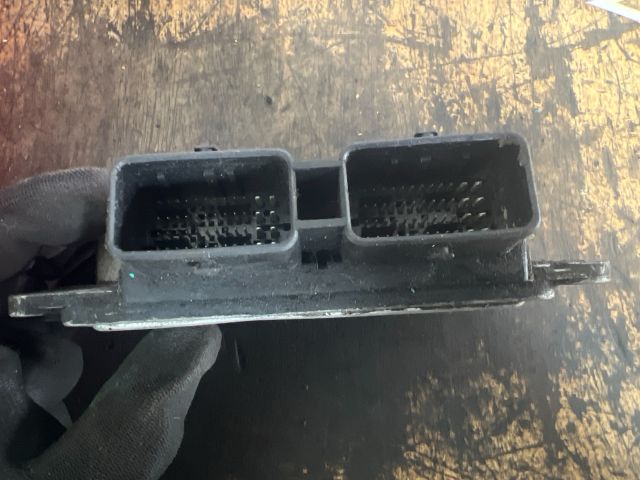 bontott RENAULT CLIO II Motorvezérlő