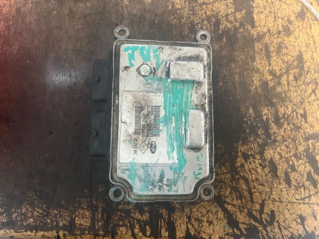 bontott RENAULT CLIO II Motorvezérlő