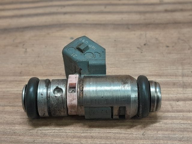 bontott RENAULT CLIO II Porlasztó (1 db)