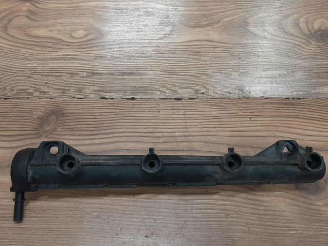 bontott RENAULT CLIO II Porlasztó Sor / Híd