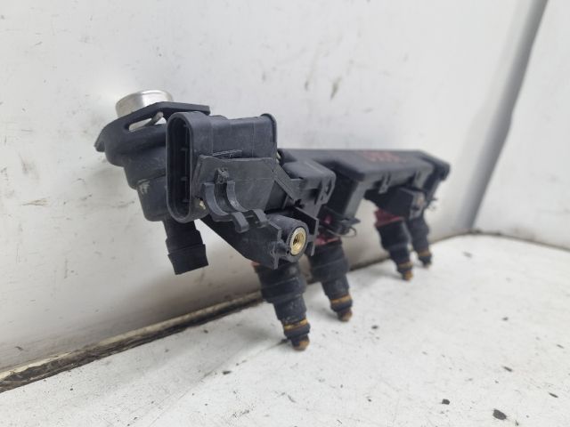 bontott RENAULT CLIO II Porlasztó Sor / Híd