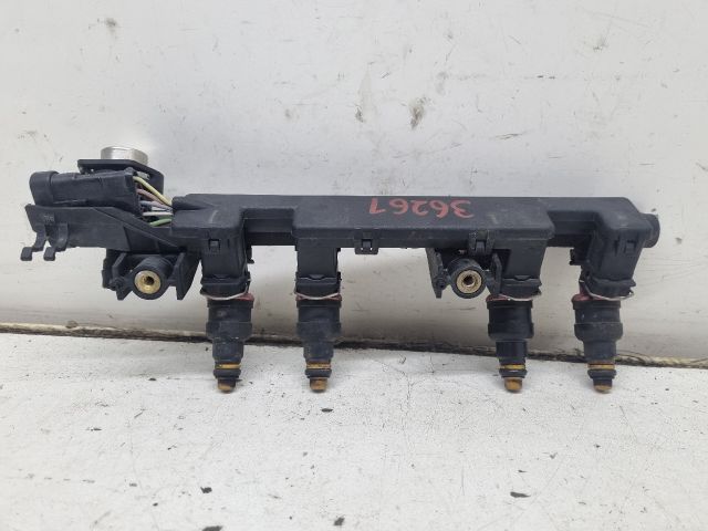 bontott RENAULT CLIO II Porlasztó Sor / Híd