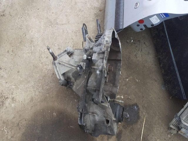 bontott RENAULT CLIO II Váltó (Mechanikus)