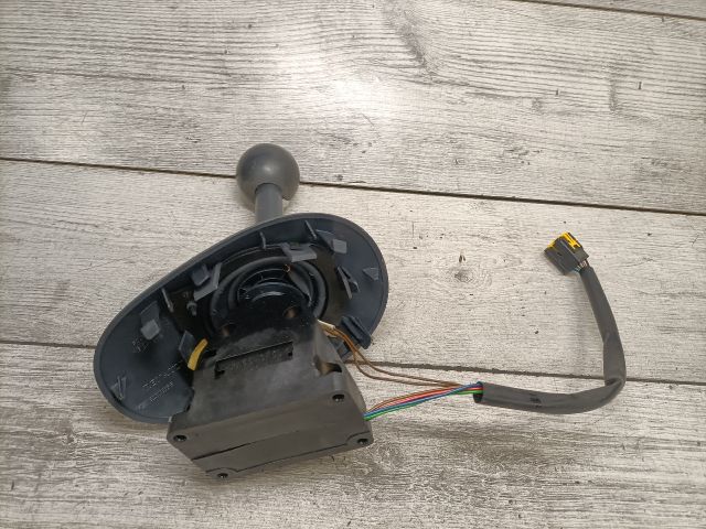 bontott RENAULT CLIO II Automata Váltókar