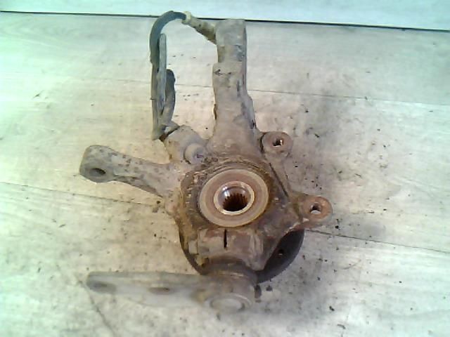 bontott RENAULT CLIO II Bal első Csonkállvány Kerékaggyal