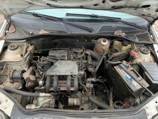 bontott RENAULT CLIO II Bal első Csonkállvány Kerékaggyal