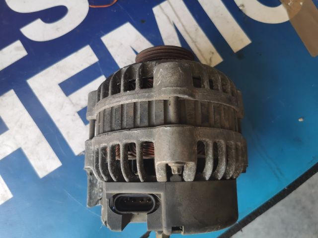 bontott RENAULT CLIO II Generátor