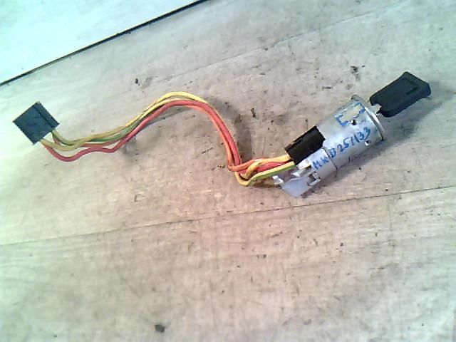 bontott RENAULT CLIO II Gyújtáskapcsoló Házzal