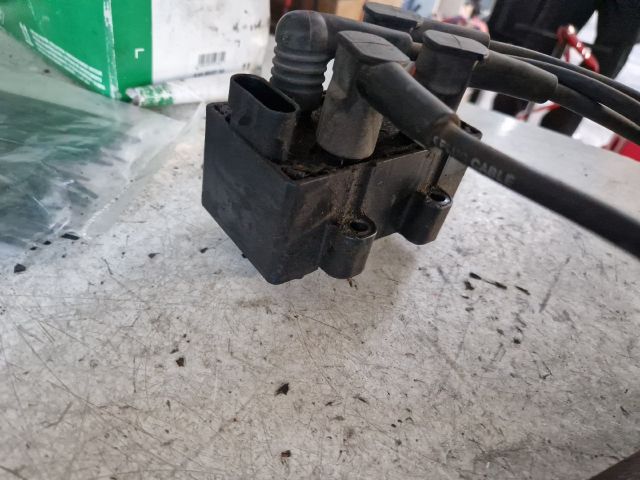 bontott RENAULT CLIO II Gyújtótrafó Szett