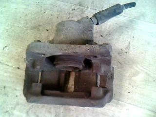 bontott RENAULT CLIO II Jobb első Féknyereg Munkahengerrel