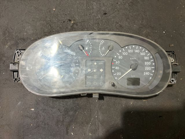 bontott RENAULT CLIO II Kilométeróra