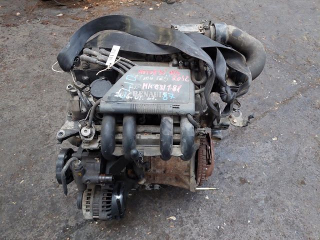 bontott RENAULT CLIO II Motor (Fűzött blokk hengerfejjel)