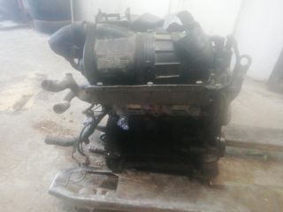 bontott RENAULT CLIO II Motor (Fűzött blokk hengerfejjel)