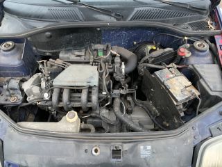 bontott RENAULT CLIO II Motor (Fűzött blokk hengerfejjel)