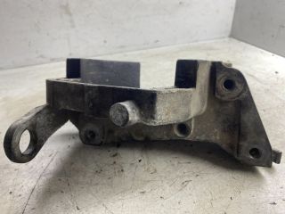 bontott RENAULT CLIO II Motor Tartó Bak (Pozíciófüggetlen)
