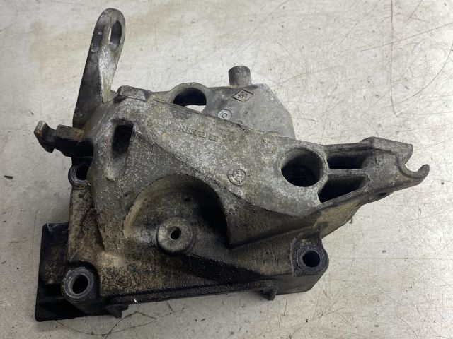 bontott RENAULT CLIO II Motor Tartó Bak (Pozíciófüggetlen)