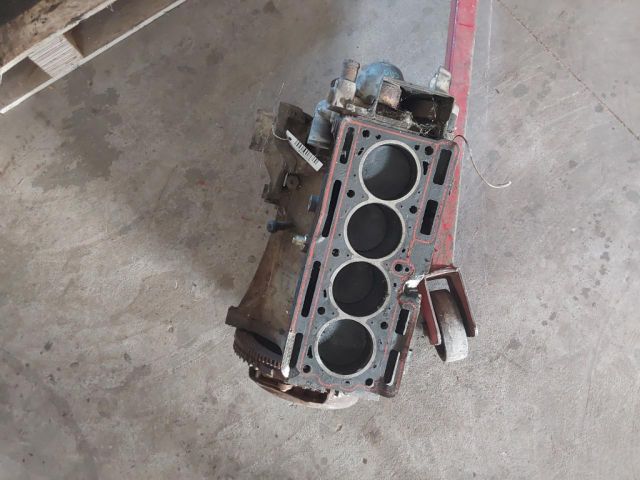 bontott RENAULT CLIO II Motorblokk (Fűzött)