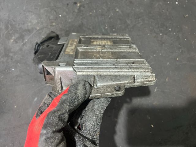 bontott RENAULT CLIO II Motorvezérlő