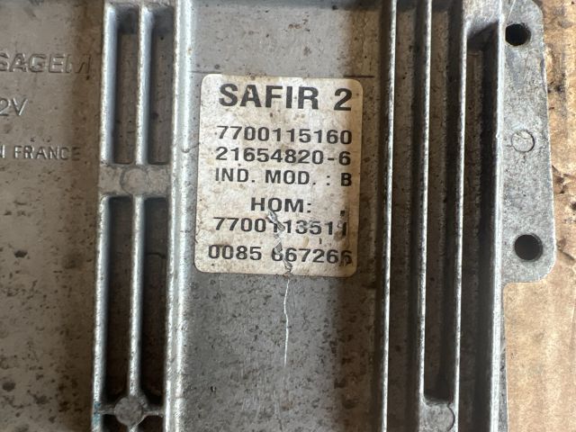 bontott RENAULT CLIO II Motorvezérlő