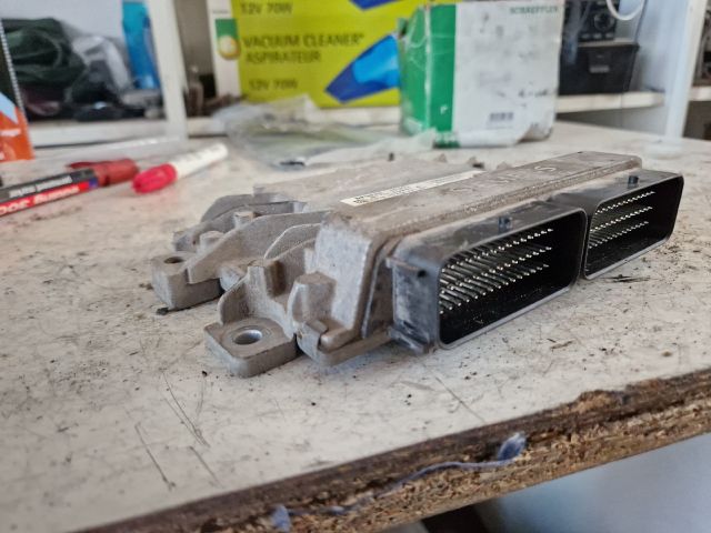 bontott RENAULT CLIO II Motorvezérlő