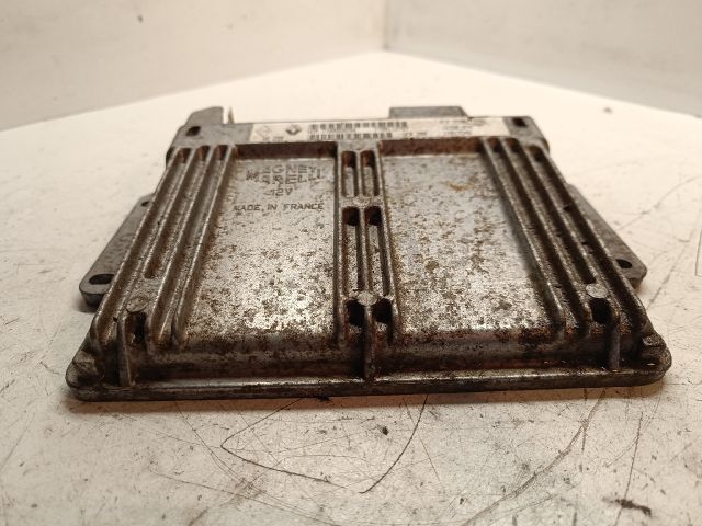 bontott RENAULT CLIO II Motorvezérlő